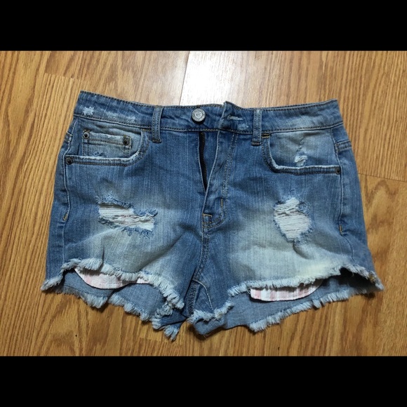 Aeropostale distressed shorts - Picture 1 of 3